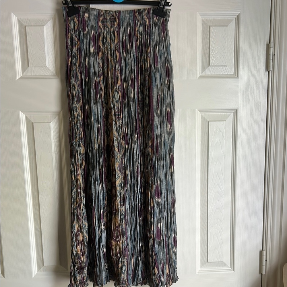 Longhorn by Niver Western Wear Gray and Blue Pleated Maxi Skirt